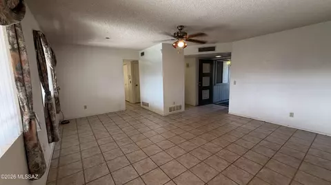 Living - 3371 W Eunice St, Tucson, AZ 85741 photo 3 of 4
