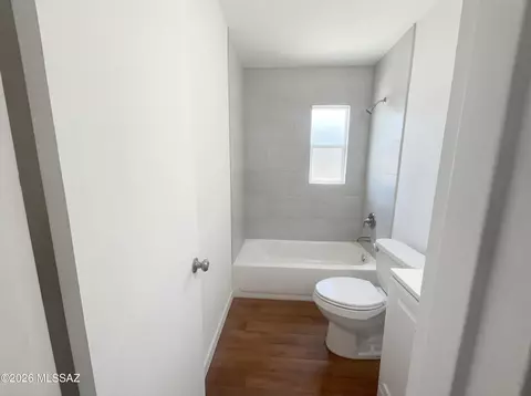 Bath - 1942 E Fayette Vis, Tucson, AZ 85713 photo 1 of 1