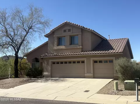 7975 N Higgins Feather Dr, Tucson, AZ 85743