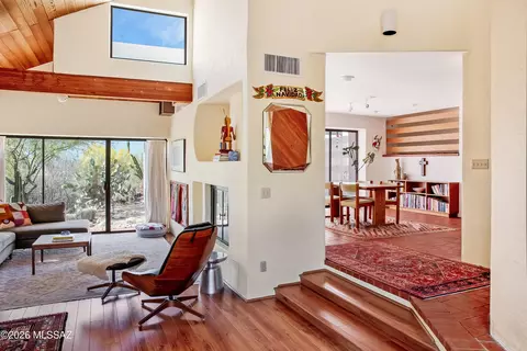 6715 N Camino Padre Isidoro, Tucson, AZ 85718