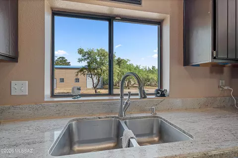 Kitchen - 1300 N Reta Dr, Vail, AZ 85641 photo 5 of 6