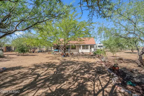 Exterior - 1300 N Reta Dr, Vail, AZ 85641 photo 4 of 7