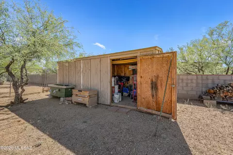 Exterior - 1300 N Reta Dr, Vail, AZ 85641 photo 7 of 7