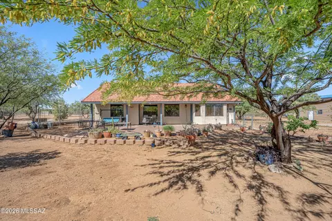 Exterior - 1300 N Reta Dr, Vail, AZ 85641 photo 5 of 7