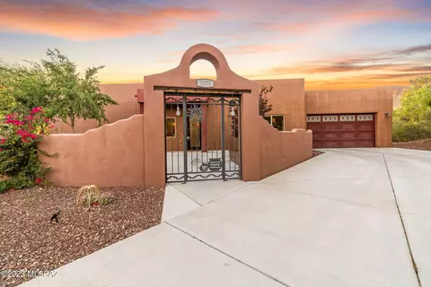 5670 W Triangle X Pl, Tucson, AZ 85713