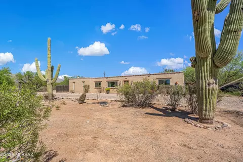 3000 N Longhorn Dr, Tucson, AZ 85749
