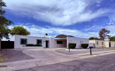 2523 W Calle Paraiso, Tucson, AZ 85745