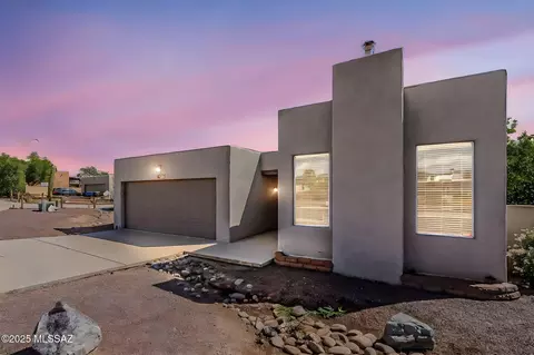 9152 E Creek St, Tucson, AZ 85730