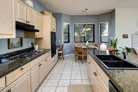 Kitchen - 108 Silverstone Pl, Tucson, AZ 85737 photo 4 of 4