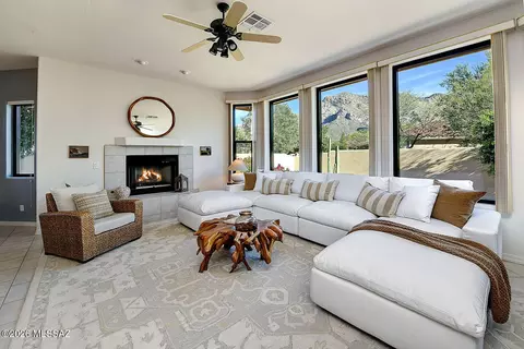 108 Silverstone Pl, Tucson, AZ 85737