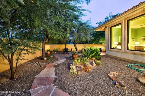 Exterior - 108 Silverstone Pl, Tucson, AZ 85737 photo 3 of 4