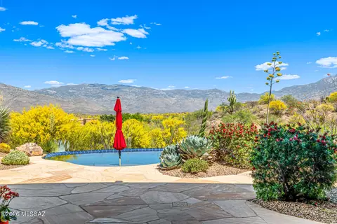 Exterior - 8301 S Triangle R Ranch Pl, Vail, AZ 85641 photo 2 of 16
