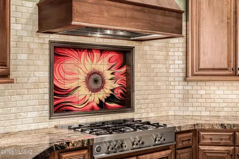 Kitchen - 8301 S Triangle R Ranch Pl, Vail, AZ 85641 photo 5 of 5