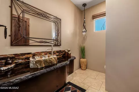 Bath - 8301 S Triangle R Ranch Pl, Vail, AZ 85641 photo 4 of 6