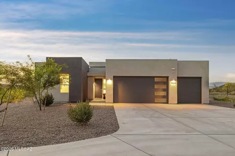 Exterior - 9820 S Rolling Water Dr, Vail, AZ 85641 photo 2 of 5