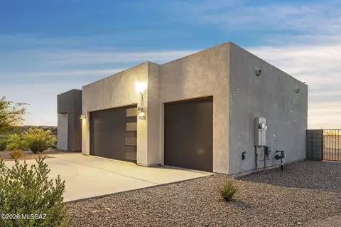 Exterior - 9820 S Rolling Water Dr, Vail, AZ 85641 photo 3 of 5