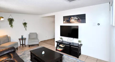 Living - 3663 E 33rd St, Tucson, AZ 85713 photo 2 of 4