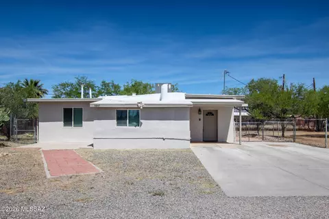 5847 E 28th St, Tucson, AZ 85711
