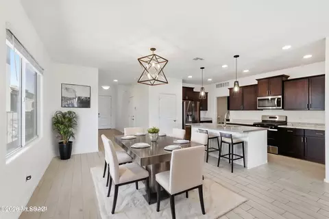 947 S Paseo Las Vigas, Sahuarita, AZ 85629