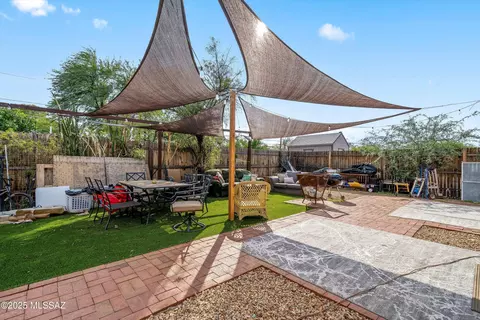 Exterior - 1136-1152 E Hedrick Dr, Tucson, AZ 85719 photo 1 of 6