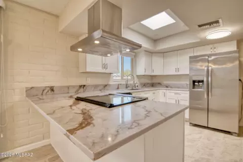 9842 E Sellarole Rd, Tucson, AZ 85730