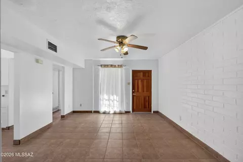 Living - 2835 E Proctor Vis, Tucson, AZ 85713 photo 2 of 6