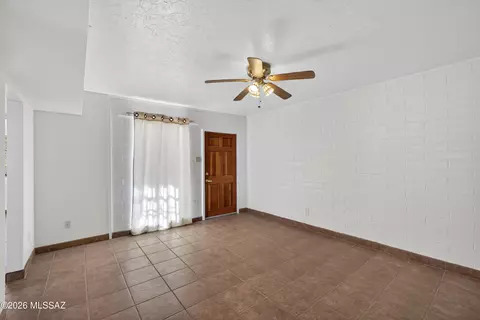 Living - 2835 E Proctor Vis, Tucson, AZ 85713 photo 3 of 6