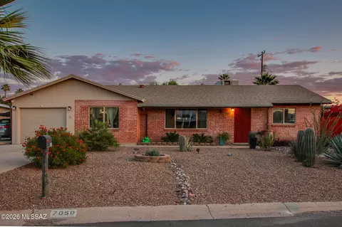 7050 E Calle Canis, Tucson, AZ 85710