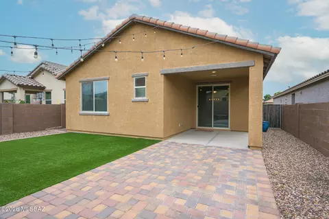 Exterior - 8670 N Genoa Ct, Tucson, AZ 85742 photo 2 of 5