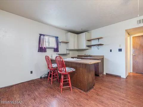 Kitchen - 98 Longview Loop Rd, Elgin, AZ 85611 photo 7 of 7