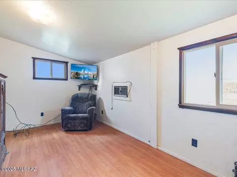 Living - 98 Longview Loop Rd, Elgin, AZ 85611 photo 7 of 7