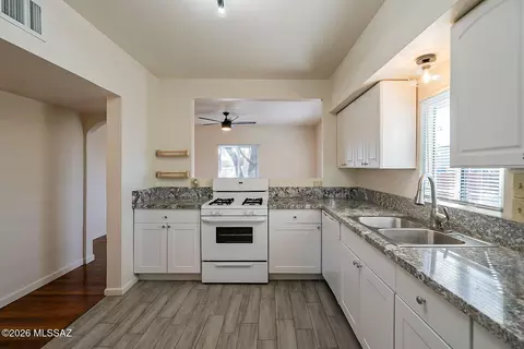 Kitchen - 49 E Adams St, Tucson, AZ 85705 photo 1 of 2