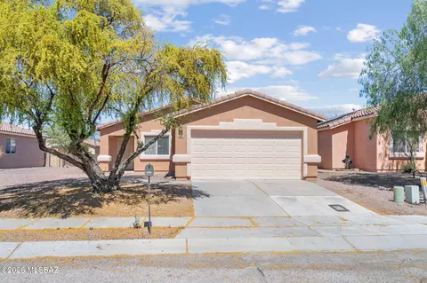 2166 W Roundwood Pl, Tucson, AZ 85745