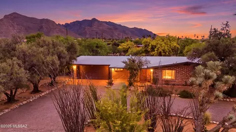 7130 N Via Assisi, Tucson, AZ 85704