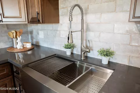 Kitchen - 4858 E 4th St, Tucson, AZ 85711 photo 4 of 4