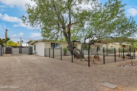 Exterior - 4858 E 4th St, Tucson, AZ 85711 photo 6 of 7