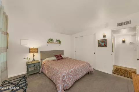 Bedroom - 4858 E 4th St, Tucson, AZ 85711 photo 4 of 8