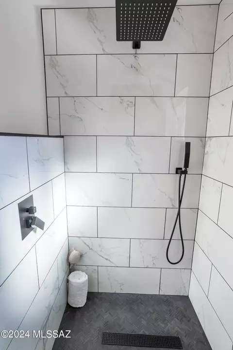 Bath - 4858 E 4th St, Tucson, AZ 85711 photo 4 of 6