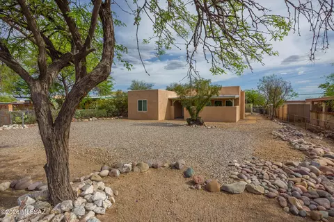 216 E Waverly St, Tucson, AZ 85705
