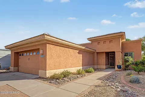 2233 W Gramercy Dr, Green Valley, AZ 85622