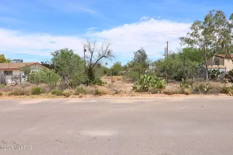 9465 S Van Dr, Tucson, AZ 85746