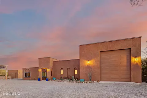 6609 N Amahl Dr, Tucson, AZ 85704