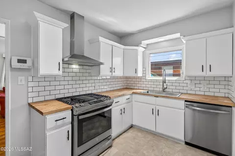 Kitchen - 1412 E Spring St, Tucson, AZ 85719 photo 1 of 4