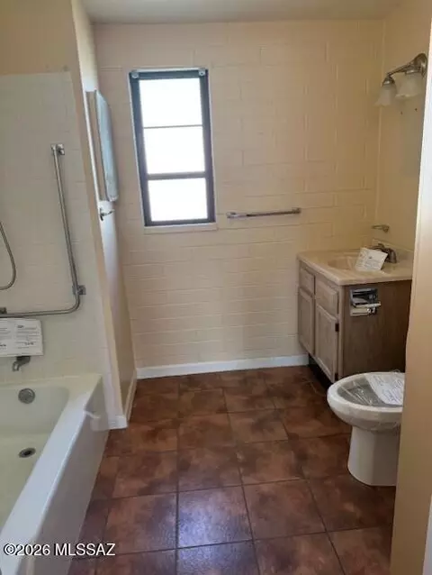 277 S Paseo Pena #C, Green Valley, AZ 85614
