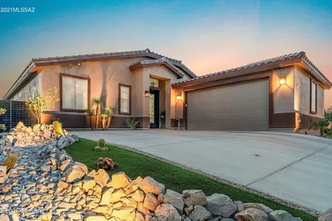 834 S Deer Meadow Loop, Tucson, AZ 85745