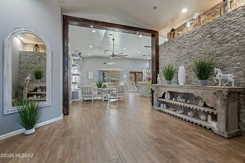 Entry Way - 834 S Deer Meadow Loop, Tucson, AZ 85745 photo 3 of 5