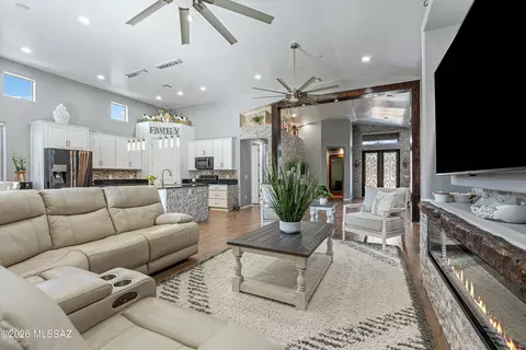 Living - 834 S Deer Meadow Loop, Tucson, AZ 85745 photo 3 of 3