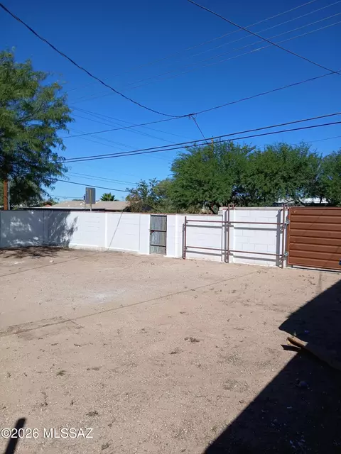 Exterior - 1401 E 13th St, Tucson, AZ 85719 photo 15 of 18