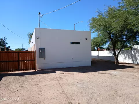 Exterior - 1401 E 13th St, Tucson, AZ 85719 photo 13 of 18