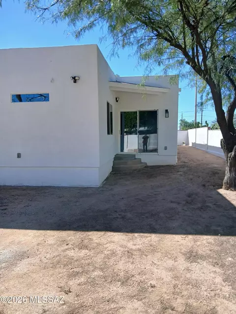 Exterior - 1401 E 13th St, Tucson, AZ 85719 photo 17 of 18